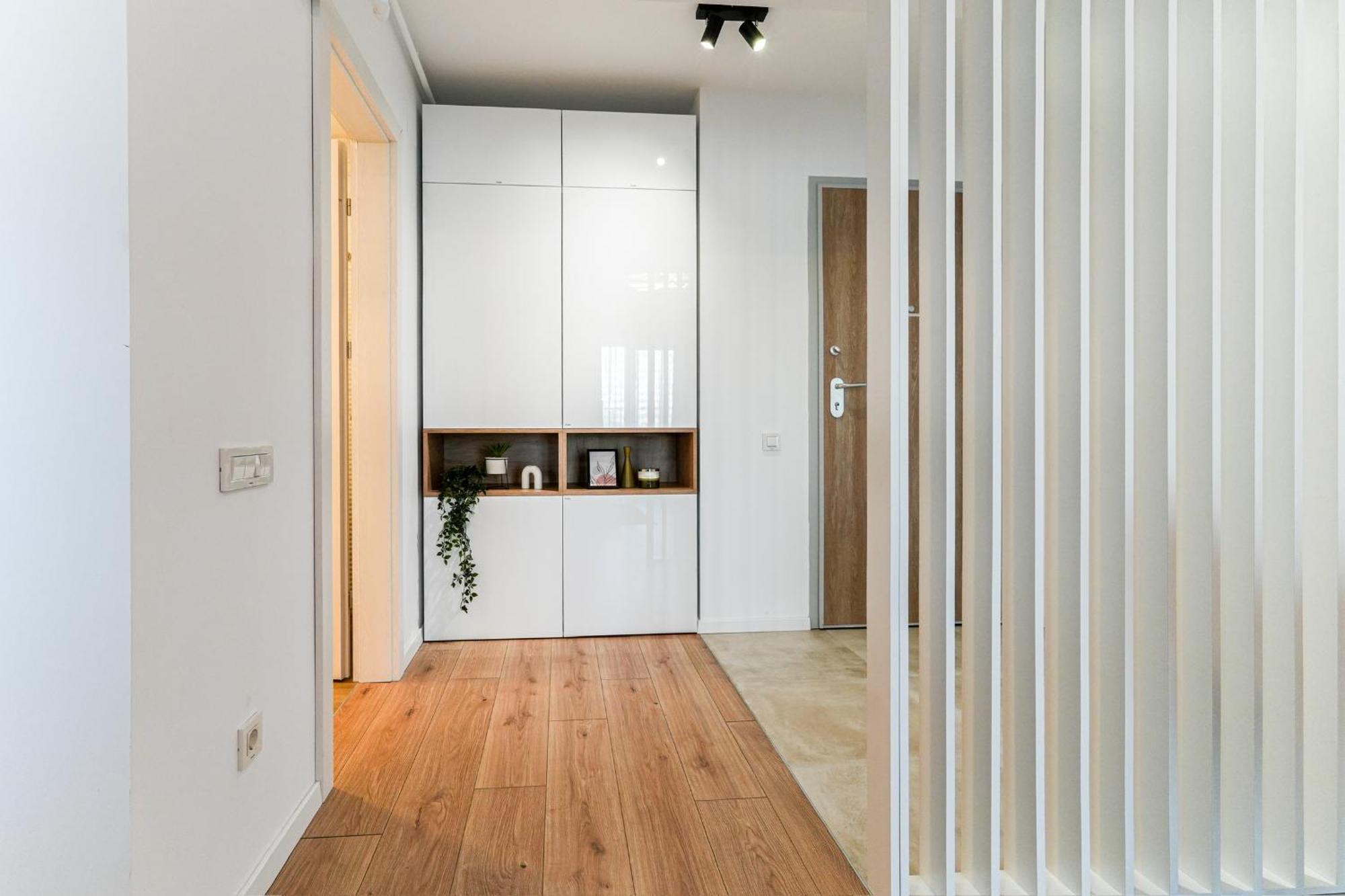 Sandra - Park-View Apt With Balcony & Parking Bucharest Exterior photo